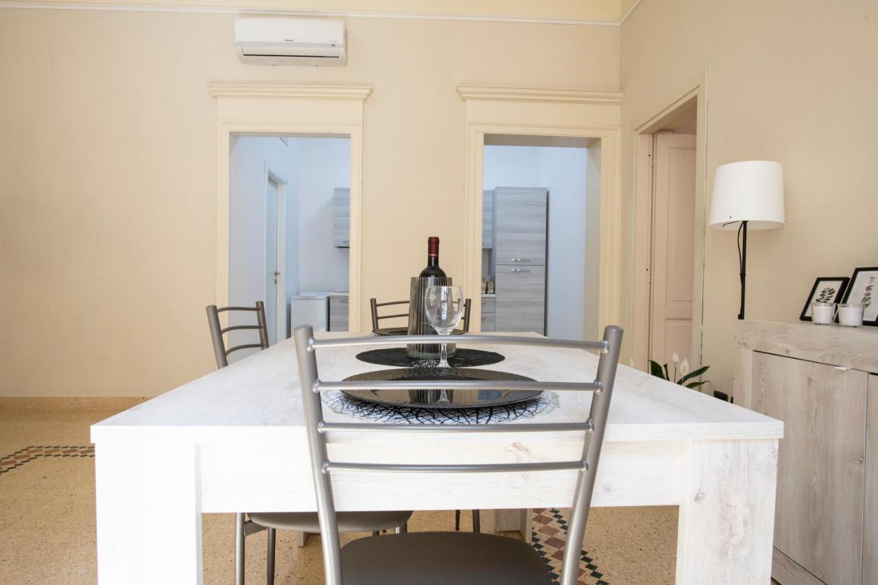Corner Cavour Apartment Sassari Dış mekan fotoğraf